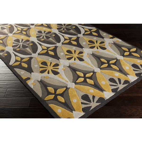 Artfully Crafted Gretchen Floral Area Rug - 5' x 8'