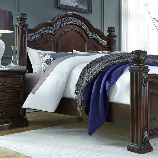 Messina Estates Poster Bed Set