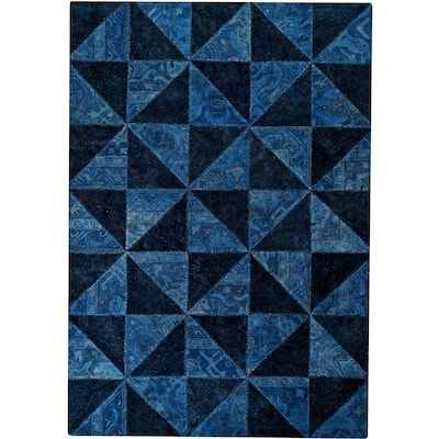 Handmade Tile Blue and Turquoise New Zealand Wool Rug (India) - 5'2 x 7'6