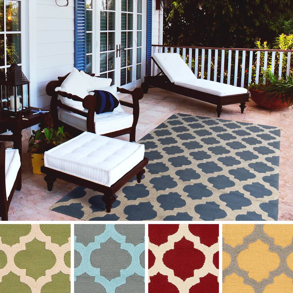 Hand-Hooked Jada Moroccan Trellis Indoor/Outdoor Area Rug