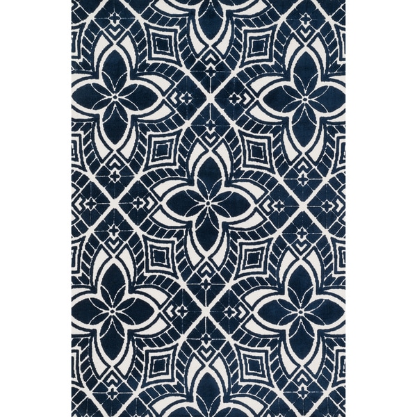 Aaron Ivory/ Navy Arabesque Microfiber Woven Rug (93 x 130)