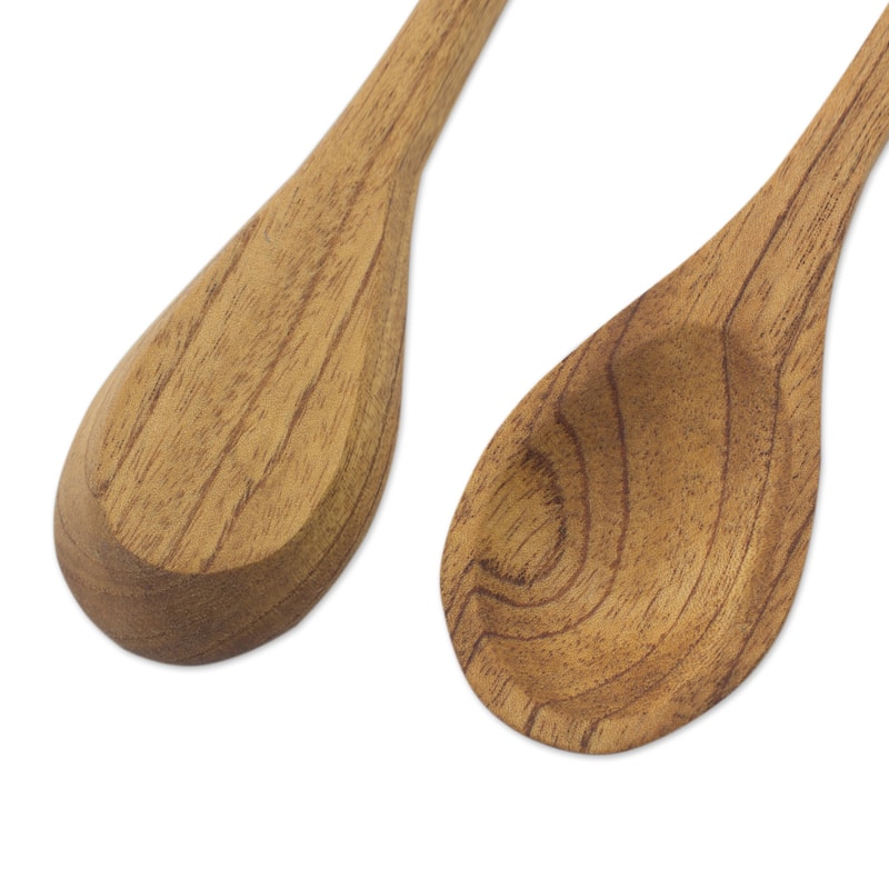 Handmade Set of 2 Cedar Wood 'Natural Cuisine' Serving Spoons (Guatemala)