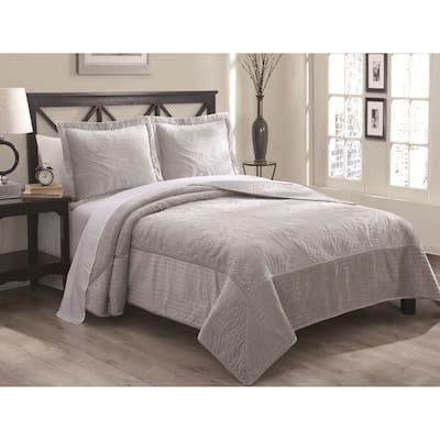 Biltmore 3 -piece Velvet Embroidered Quilt Set