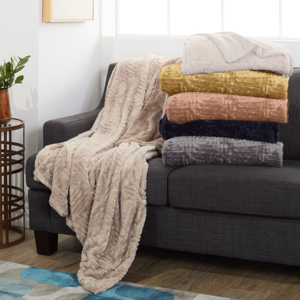 Amrapur Overseas Plush and Cozy Faux Fur Throw
