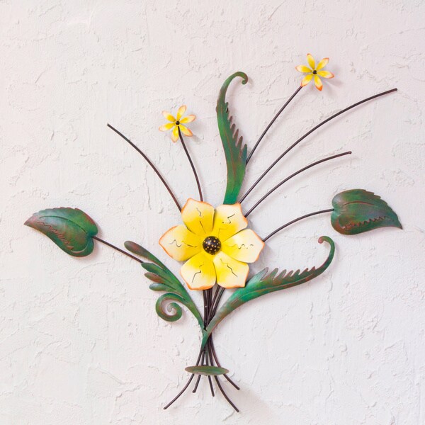 Handmade Iron 'Lovely Lily' Wall Sculpture (Mexico)