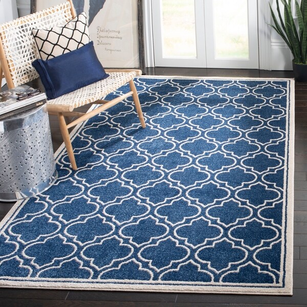 Safavieh Indoor/ Outdoor Amherst Navy/ Ivory Rug - 8' x 10'