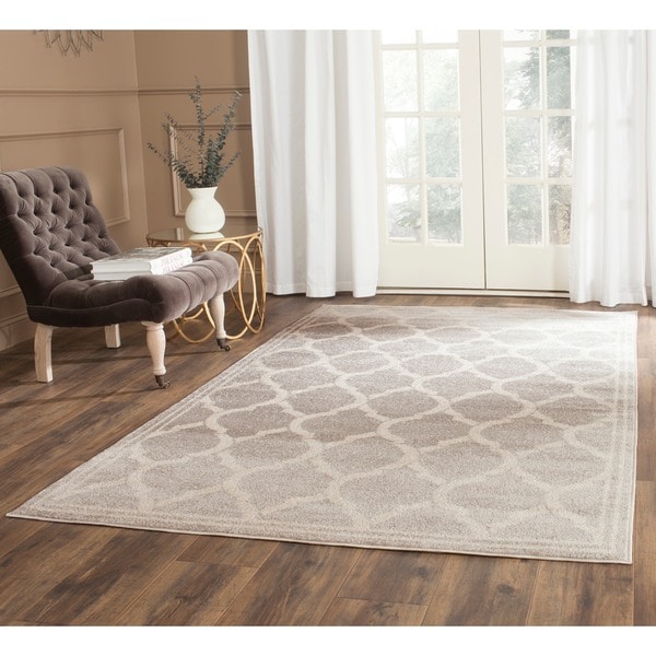 Safavieh Indoor/ Outdoor Amherst Light Grey/ Ivory Rug - 6' x 9' - Free ...