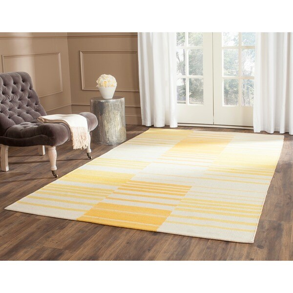 Safavieh Hand-Woven Kilim Gold/ Ivory Wool Rug - 8' x 10'