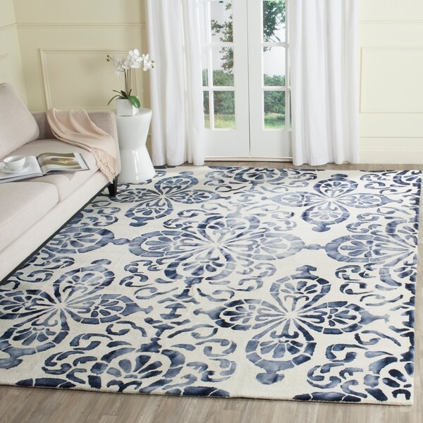 Safavieh Handmade Dip Dye Watercolor Vintage Ivory/ Navy Wool Rug - 8' x 10'