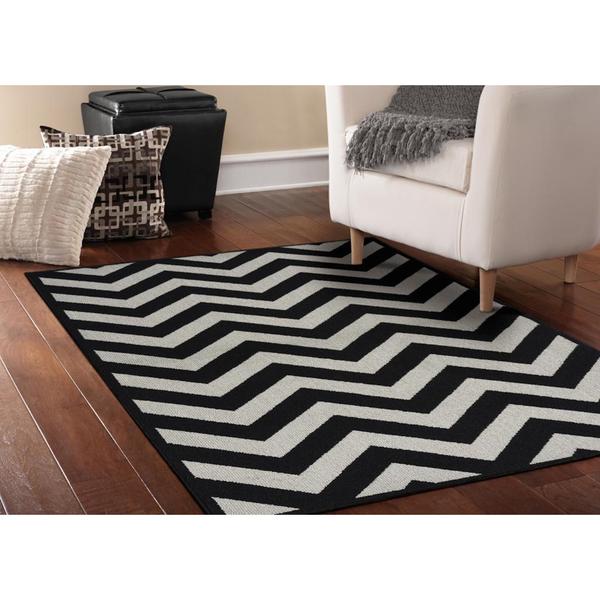 Somette Zigzag Black/ Silver Area Rug (5 x 7)