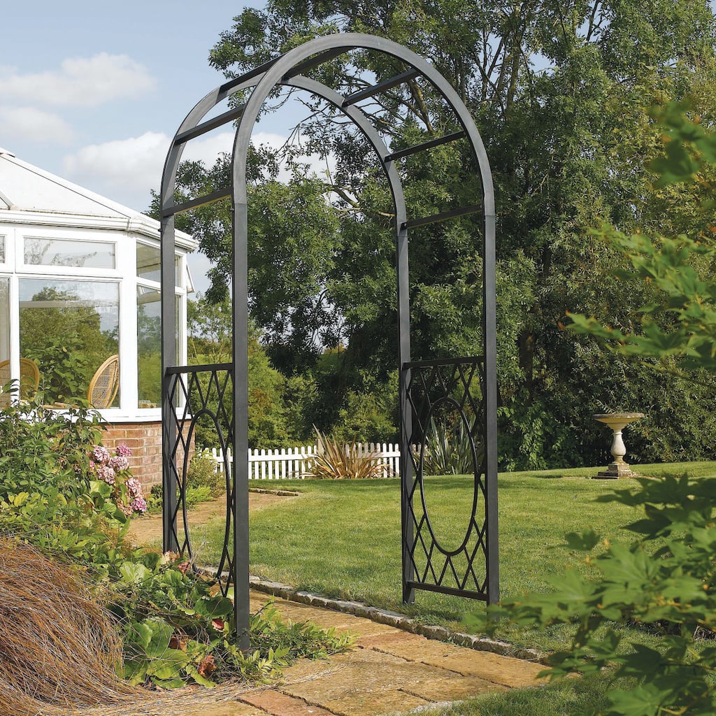 English Garden Steel Round Top Arbor