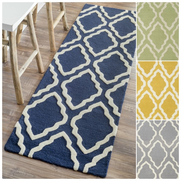 nuLOOM Handmade Modern Trellis Wool Runner Rug (26 x 8)