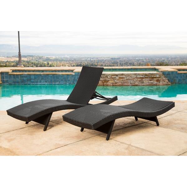 Shop Abbyson Palermo Outdoor Black Wicker Chaise Lounge Set Of 2