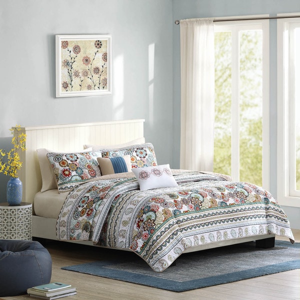 Intelligent Design Lacie 5-piece Coverlet Set