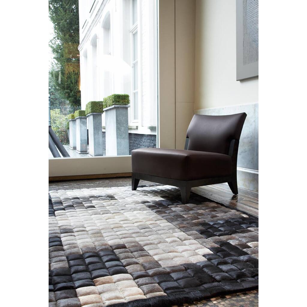 Handmade Lynda Animal Leather Strap Area Rug - 8' x 10' - 8' x 10'