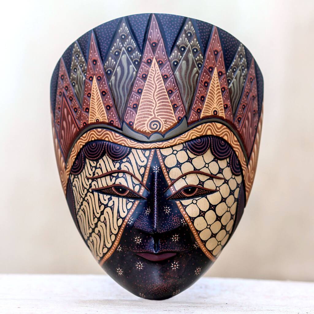 Hand-crafted 'Jogjakarta Sultan' Mahogany Batik Mask (Indonesia)