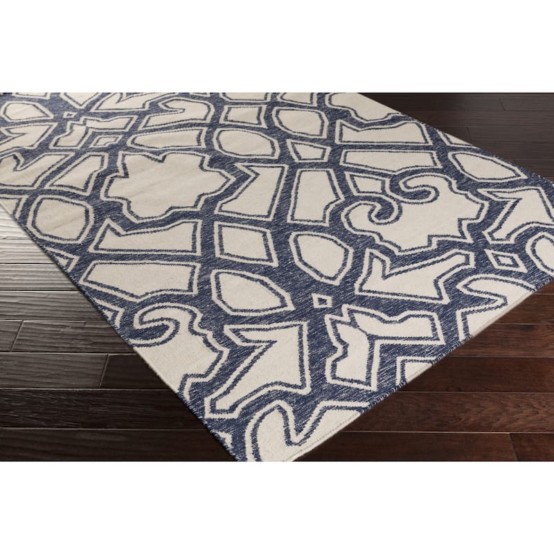 Hand-Woven Aliana Damask Wool Area Rug