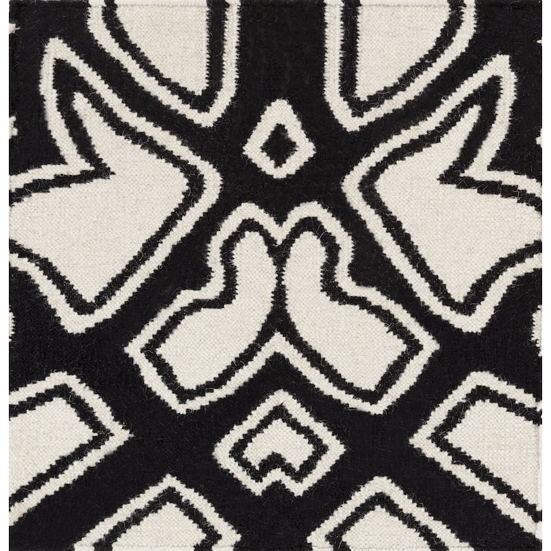 Hand-Woven Aliana Damask Wool Area Rug