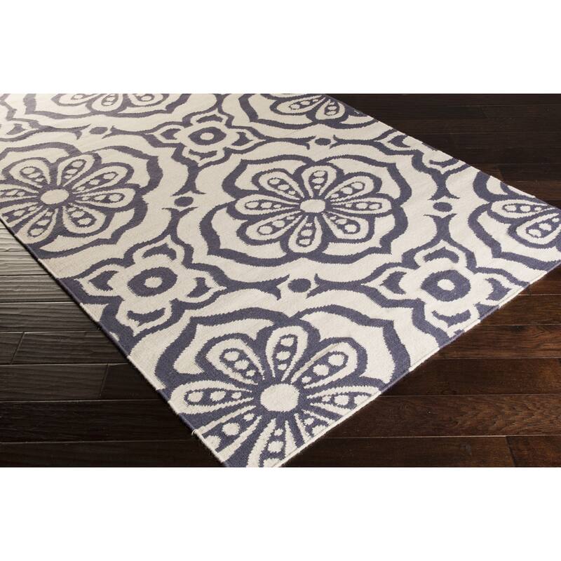 Hand-woven Camdyn Floral Reversible Area Rug
