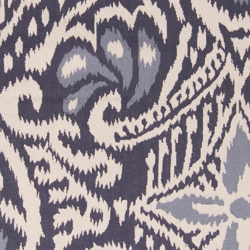 Hand-woven Cailyn Ikat Reversible Area Rug