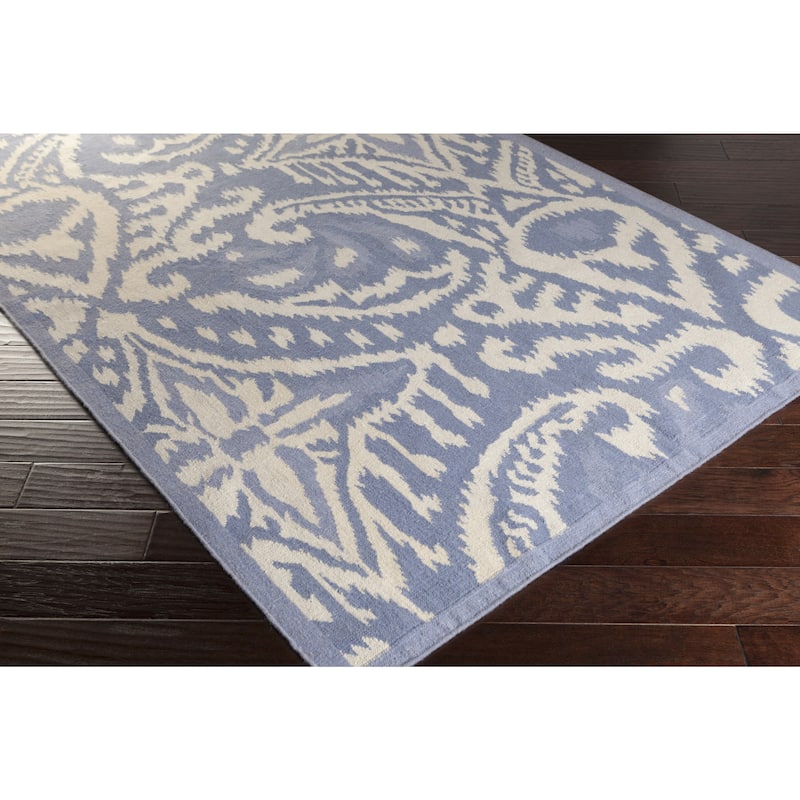 Hand-woven Cailyn Ikat Reversible Area Rug