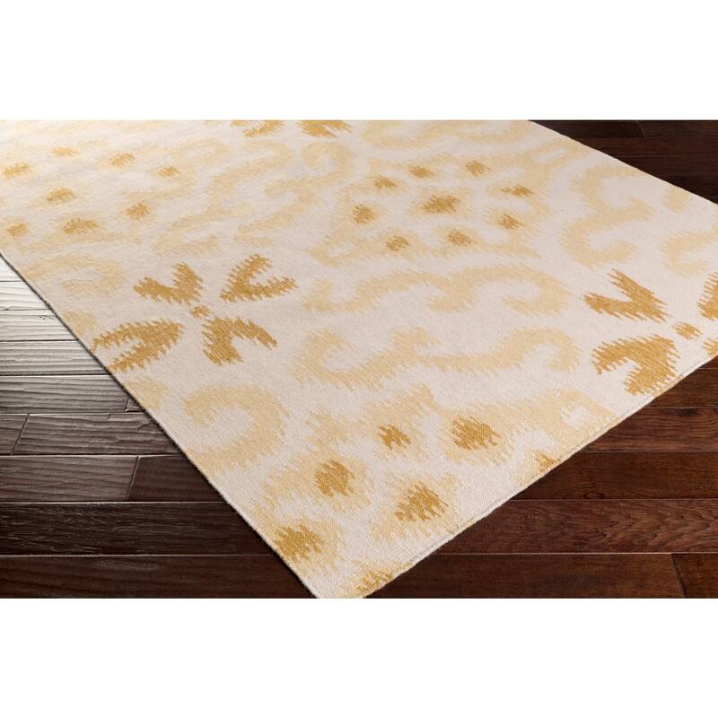 Hand-woven Bettie Ikat Reversible Area Rug