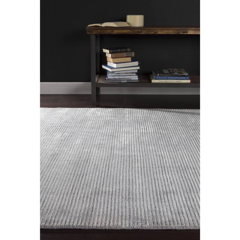 Hand-Woven Aryana Casual Viscose Area Rug