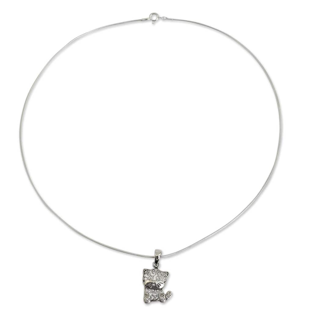 Handmade Sterling Silver Filigree Kitten Pendant Necklace (Thailand) - 7'6" x 9'6" - 7'6" x 9'6"