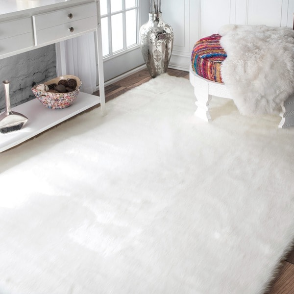 Silver Orchid Rita Faux Flokati Sheepskin Solid Soft And Plush Silver Orchid Rita Faux Flokati Sheepskin Solid Soft And Plush Cloud Area Rug 5