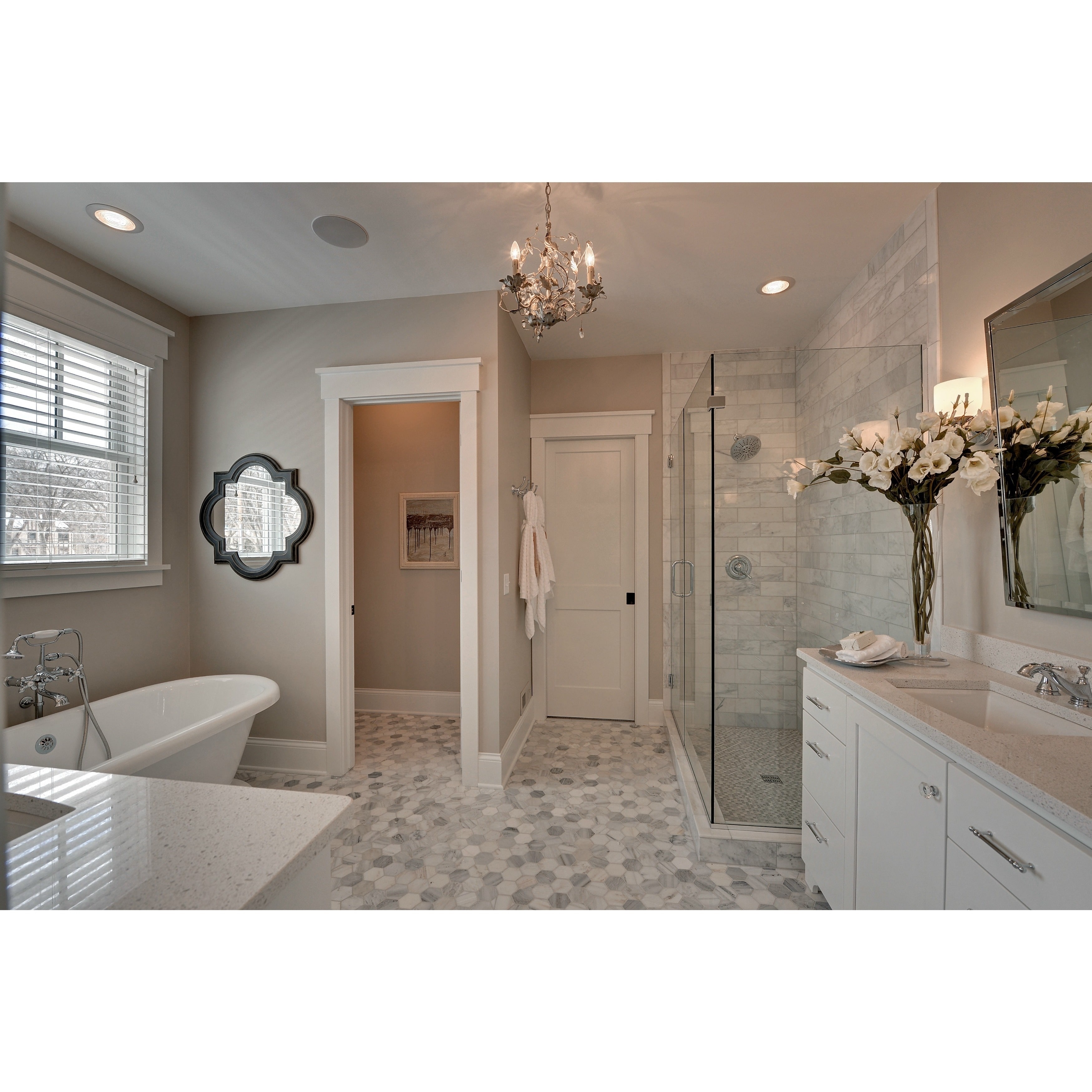 Maxim Elegante Bronze 3-light Mini Chandelier (Elegante 3-Light Chandelier) - Chandeliers For Bedrooms by Overstock.com