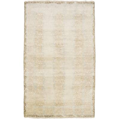 Hand-Knotted Stuart Border New Zealand Wool Area Rug - 5'6" x 8'6" - 5'6" x 8'6"