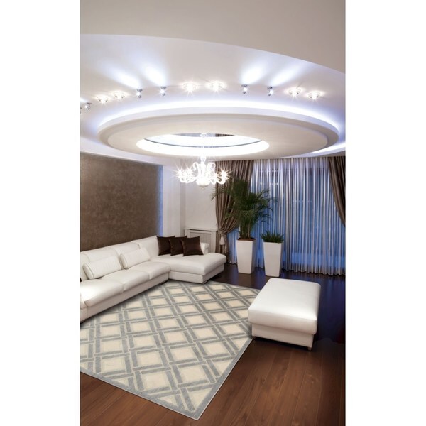 Rug Squared Corona Ivory Rug (2'3 x 3'9) - 2'3" x 3'9"