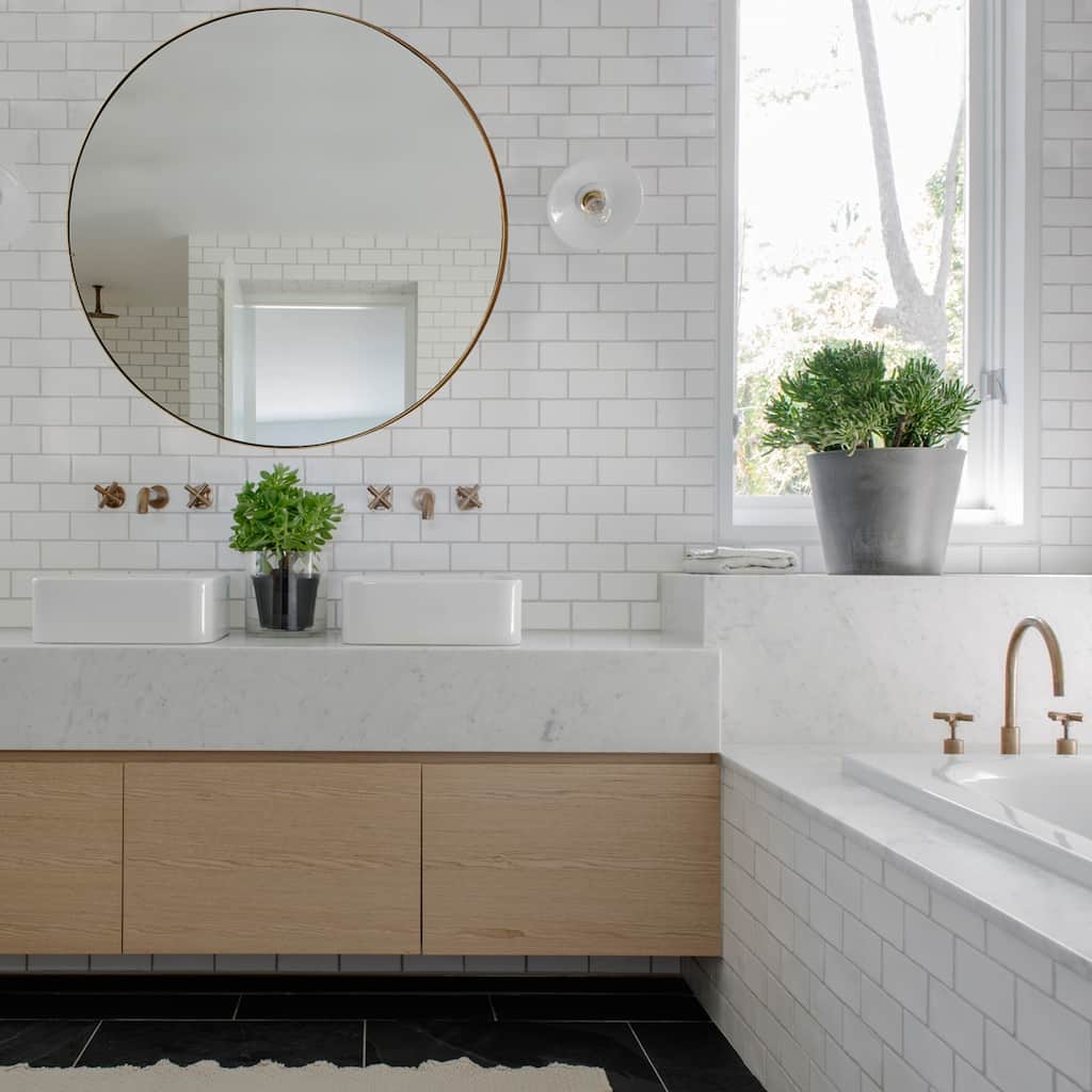 Renwil Oryx Round Glass Mirror