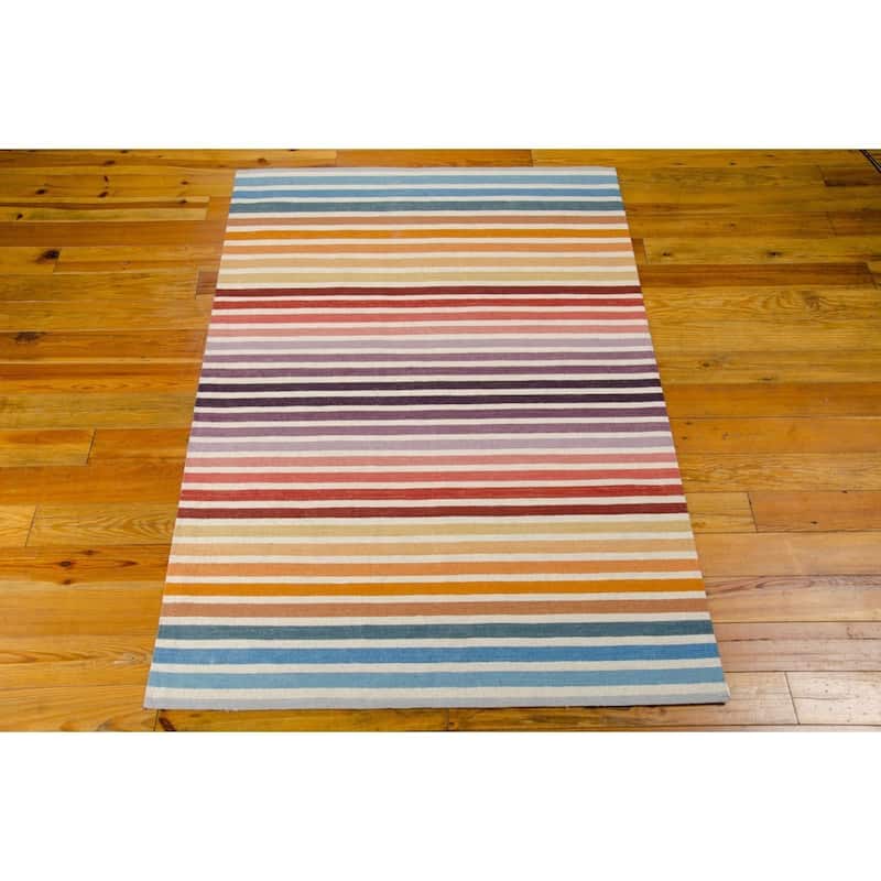 Nourison Accent Decor/Xmas 385JT Accent Rug