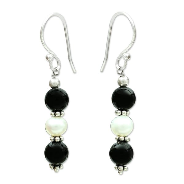 Shop Handmade Sterling Silver 'Midnight Dreams' Onyx Pearl Earrings (5 ...