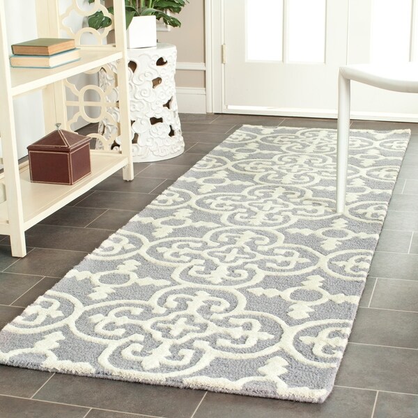 Safavieh Hand-Tufted Cambridge Silver/ Ivory Wool Rug - 2'6" x 20'