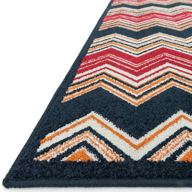 Alexander Home Indoor/ Outdoor Palm Chevron Striped Rug