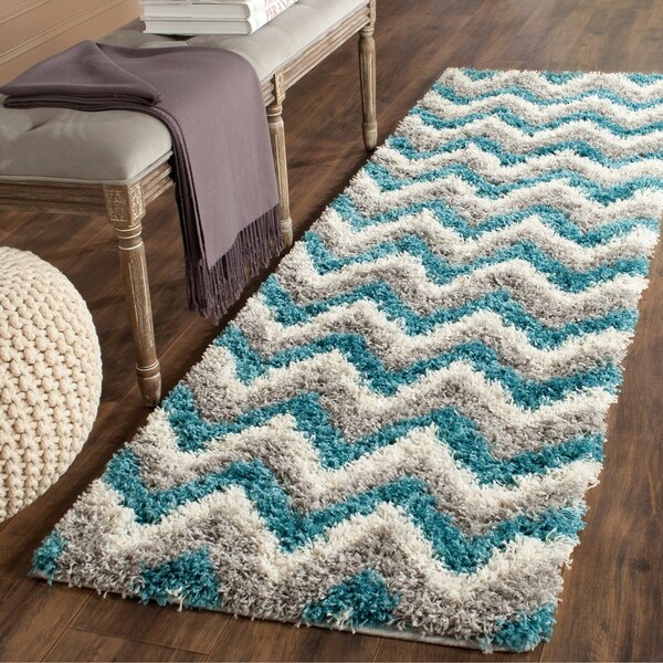 Safavieh Kids Shag Ivory/ Blue Chevron Rug - 2'3 x 7'
