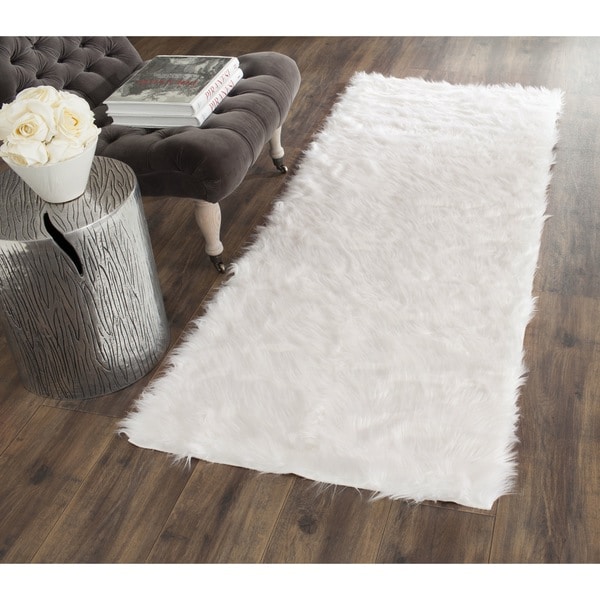 Safavieh Handmade Faux Sheepskin Ivory Japanese Acrylic Rug 2'6 x 8