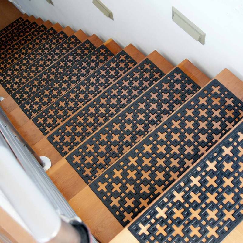 Rubber-Cal 6- Piece Stars Step Mat Rubber Stair Treads, 9.75 by 29.75-Inch, Black