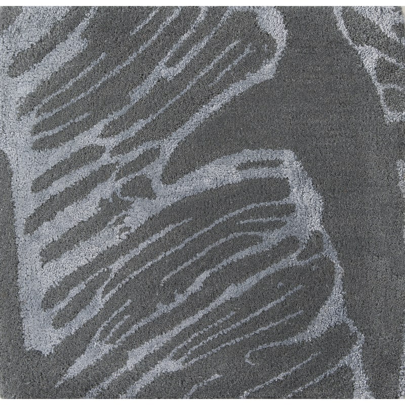 Hand-Tufted Vaughn Floral Indoor Area Rug