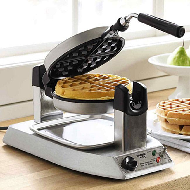 Waring WMK300FR Professional Belgian Waffle Maker (Refurbished 