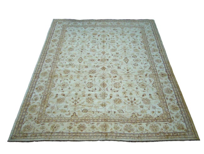 Iranian Vegetable dyed Ivory Rug (121 x 164)