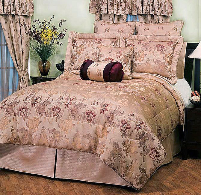 Leslie Queen or King 24-piece Bedding Set - Free Shipping ...