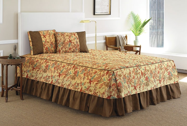 Larchmont Fitted Bedspread  