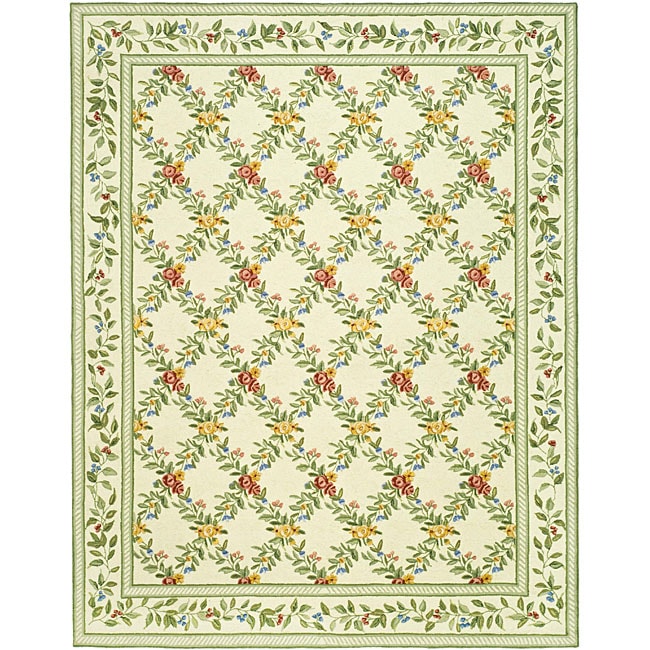 Hand hooked Trellis Ivory/ Light Green Wool Rug (76 x 99) Today $