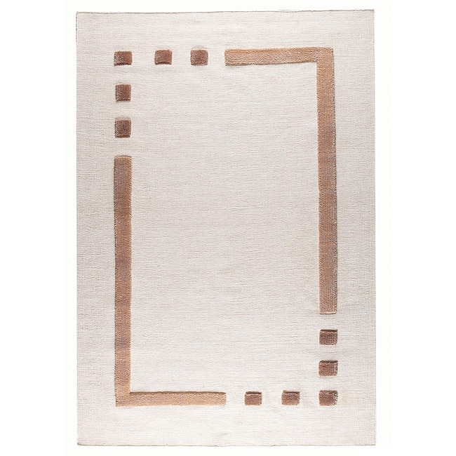 Hand woven Cara White Wool Rug (66 X 99)