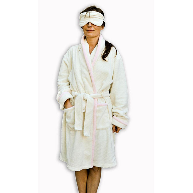 Top 5 Reasons to Buy a Bathrobe  