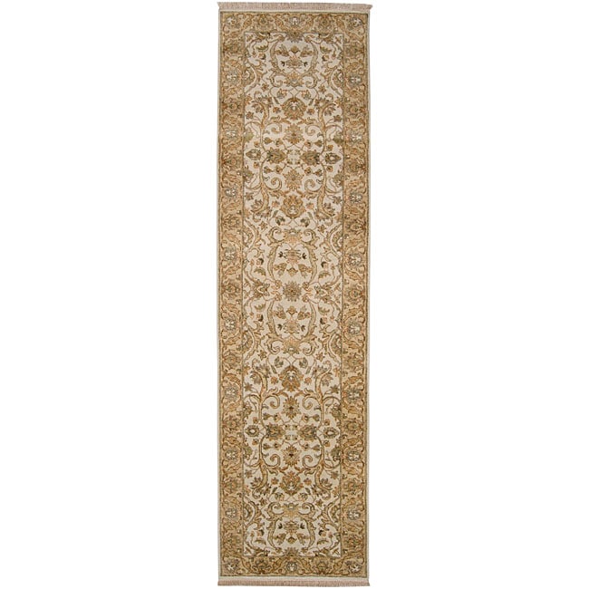 Hand knotted Amaranthine Beige Wool Rug (26 x 10)