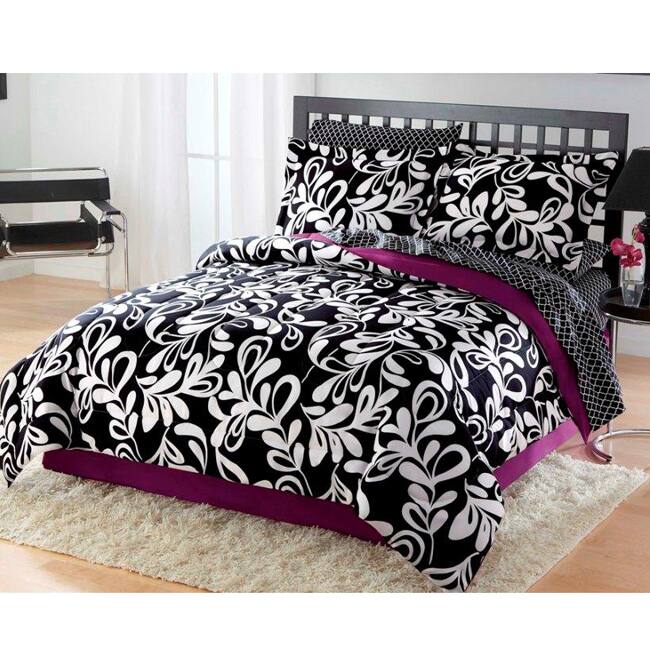 Modern Scrolls 8-piece Full-size Microfiber Bed in a Bag with Sheet Set